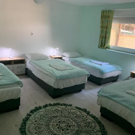 アパート Lelek-ter